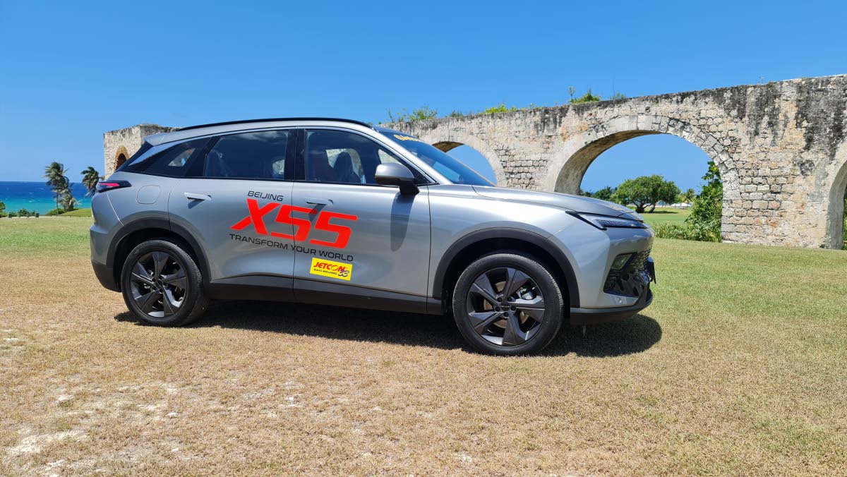 The Beijing X55’s sleek profile is accentuated by pop-out door handles.