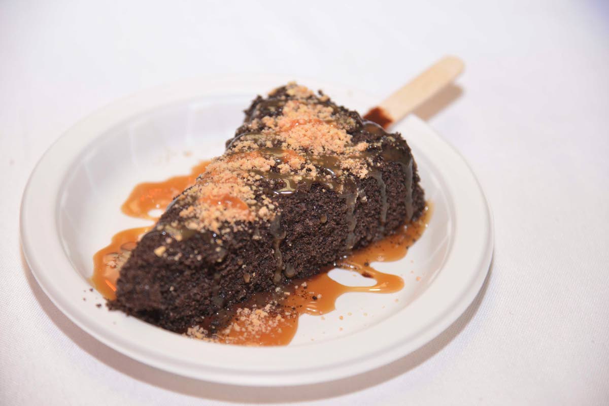 By mixing and matching toppings and sauces, customers can personalise each cheesecake on a stick.