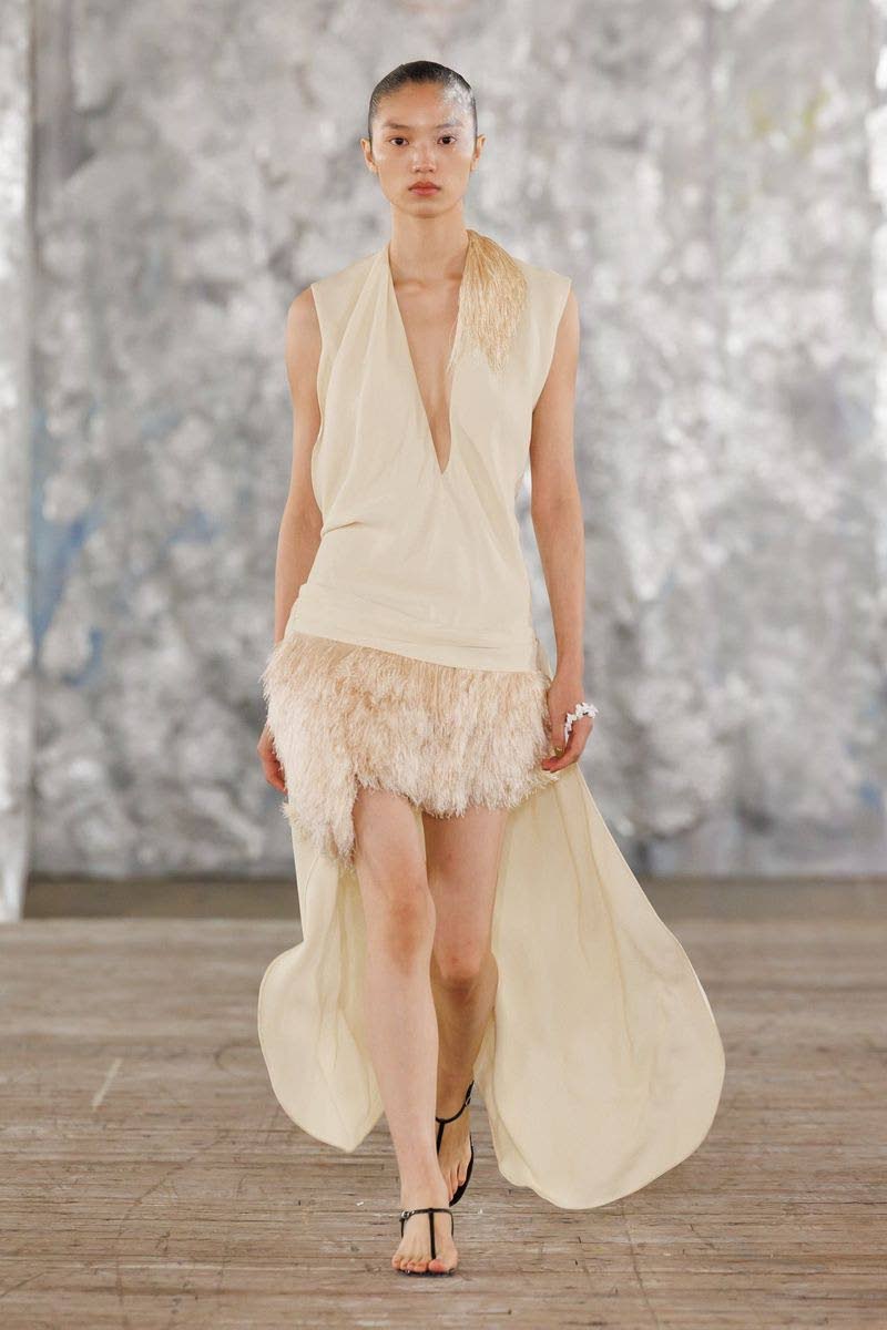 Chinese model Huijia Chen for Diotima’s Spring/Summer 2026 collection, titled ‘Bacchanal’.