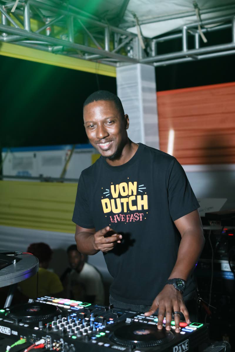 Beer & Blaze has DJ Narity on the ones and twos. 