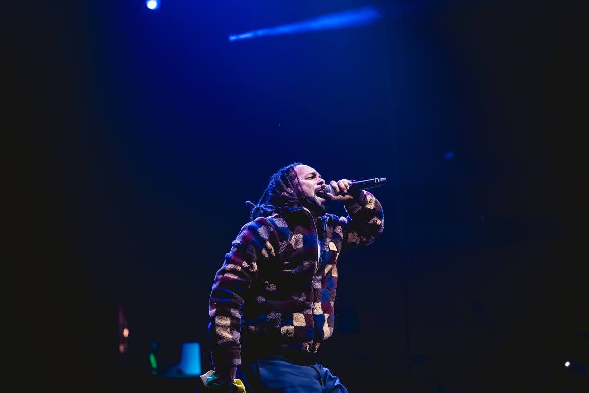 Trinidadian soca star Kes brought a carnival like flair to the UBS Arena.