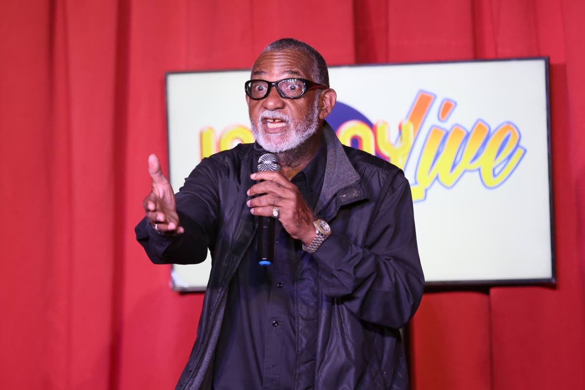 Veteran comedian Robert ‘Bobby’ Finzi-Smith draws big laughs from an engaged audience at Johnny Live’s 2025 finale.