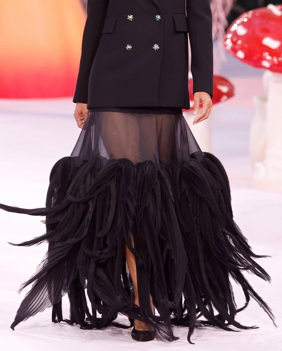 Close up of Look 31.