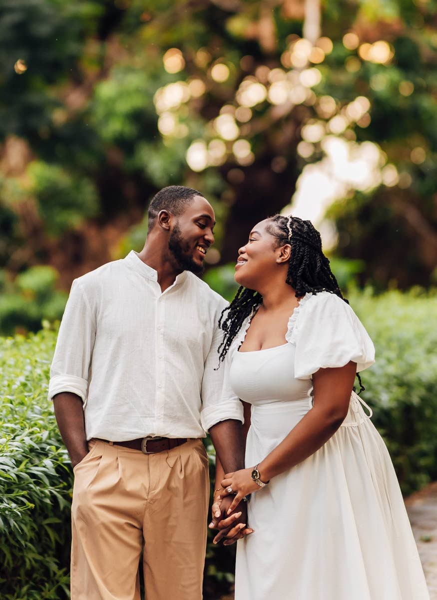 Jana-Lee Henry and Damario Patterson during the engagement photo shoot.