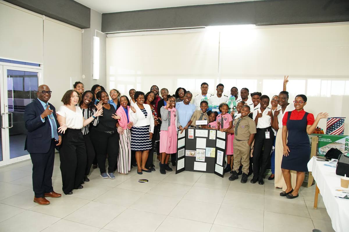 Participants at Tuesday’s ‘Advancing the Circular Economy’ workshop share lens time.