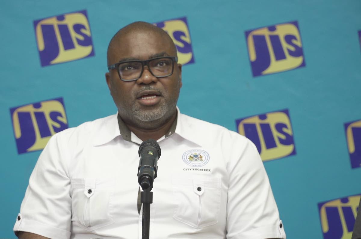 City Engineer, Kingston and St. Andrew Municipal Corporation, Xavier Chevannes, details the proper installation of hurricane straps during a recent Jamaica Information Service Think Tank.

