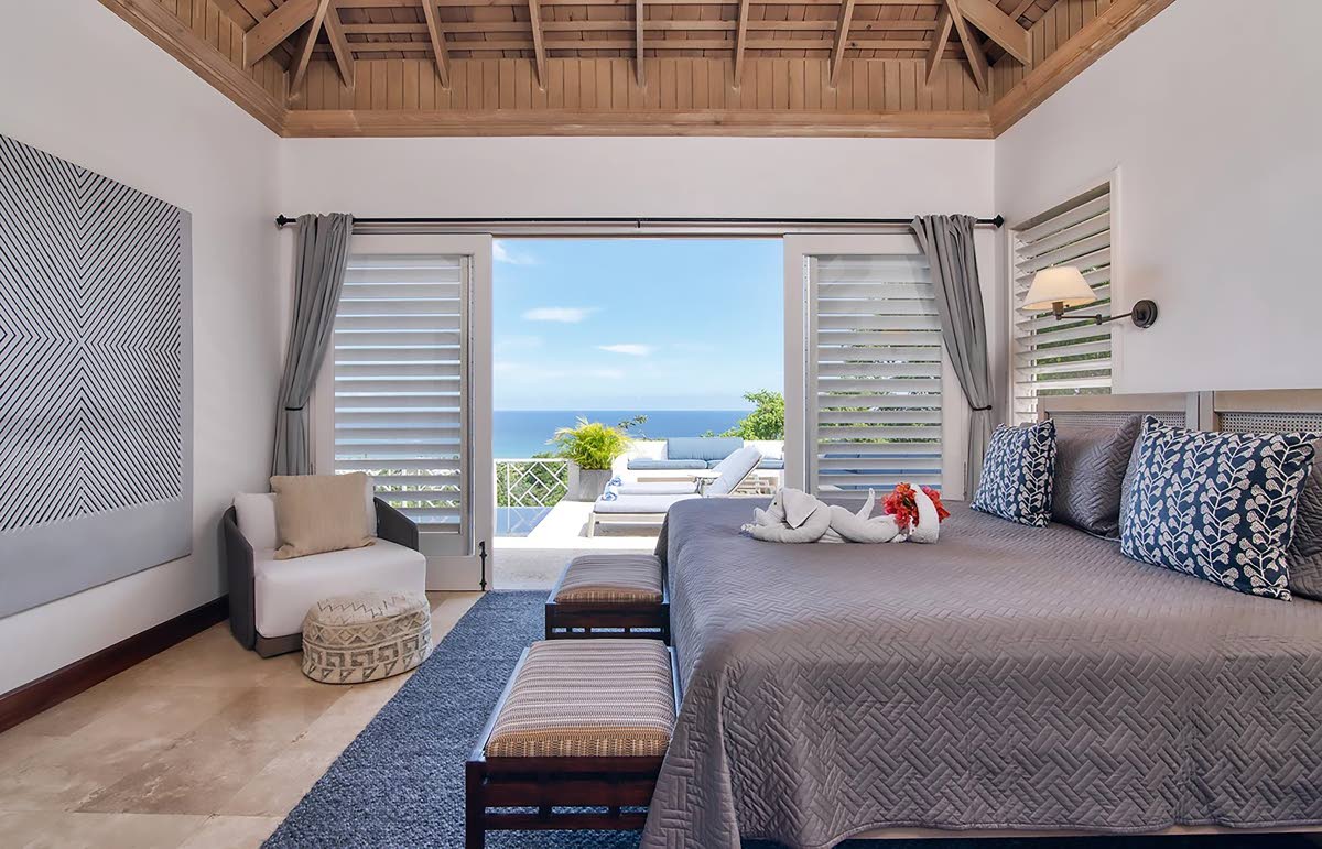 With a room and sea views like this, getting out of bed is not so easy. 