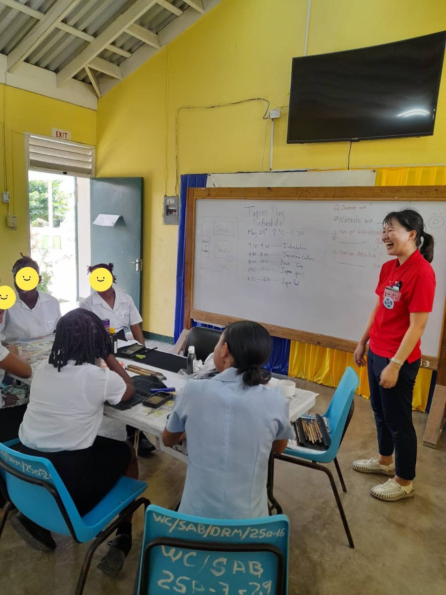 JICA volunteer Manaho Miyakazi teaching a class in St Ann.