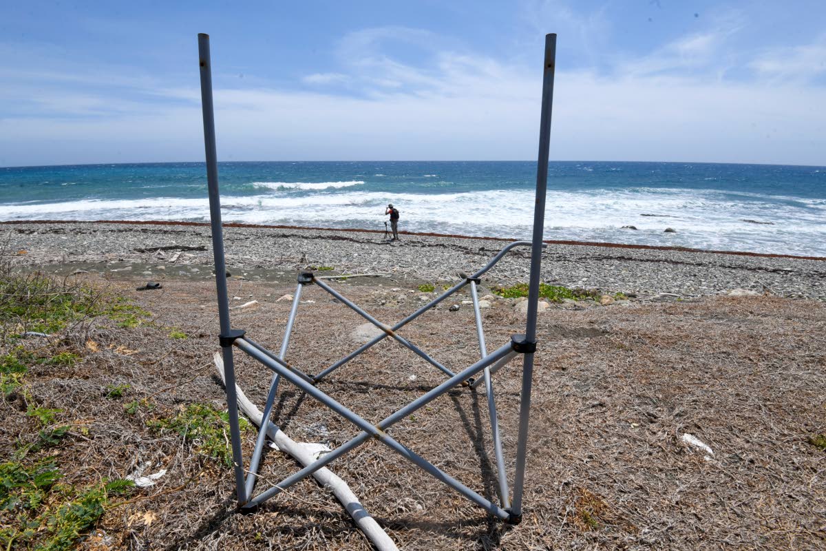 Wilmot: The waves are really, really high quality at Makkas, so it’s one of our favourite surf spots, even though it has the rocky coastline.