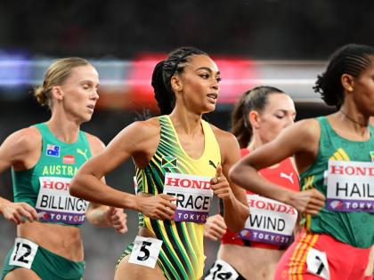 
Jamaica’s Adelle Tracey (centre) competing in the heats of the women’s 1500 metres at the Japan National Stadium in Tokyo yesterday.
