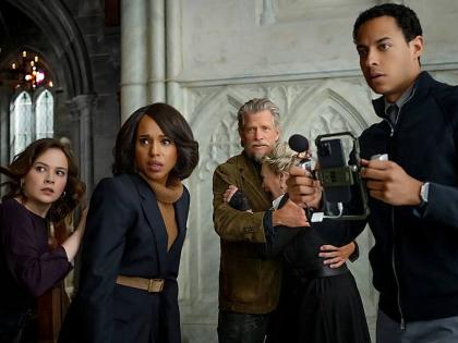 From left: Cailee Spaeny, Kerry Washington, Thomas Haden Church, Glenn Close, and Daryl McCormack in a scene from ‘Wake Up Dead Man: A Knives Out Mystery’.