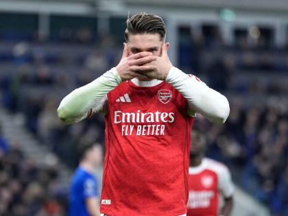 
Arsenal’s Viktor Gyoekeres celebrates after scoring his side’s opening goal from the penalty spot during the English Premier League football match against Everton in Liverpool, England, yesterday.