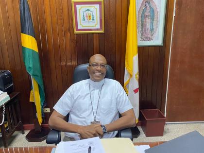 
Archbishop Kenneth Richards