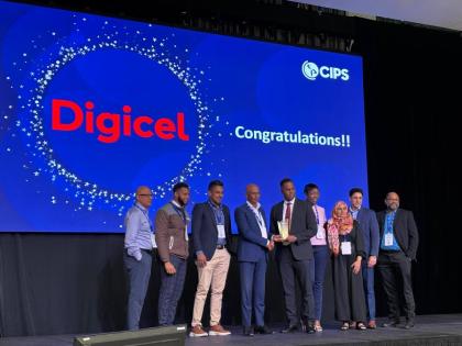 Digicel staff members at CIPS awards ceremony. 
