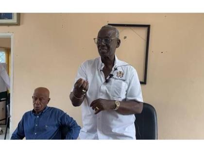 Minister of Local Government and Community Development Desmond McKenzie addressing administrative staff at the St Elizabeth Municipal Corporation at a meeting on January 16.