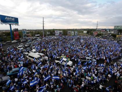  People protest at the Jean Paul Genie roundabout against the government of President Daniel Ortega, in Managua, Nicaragua, on May 15, 2018. 