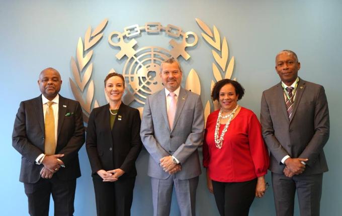 Jamaican delegation meets with secretary general of the International Maritime Organization, Arsenio Antonio Domínguez Velasco (centre). Pictured with him are (fom left): Alexander Williams, high commissioner to the UK, Senator Kamina Johnson Smith, mi