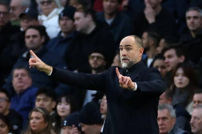 Tottenham’s head coach Igor Tudor gestures during the English Premier League  match between Tottenham Hotspur and Arsenal in London, Sunday, February 22, 2026.