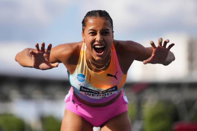 Audrey Werro of Switzerland, poses after winning the women’s 800 metres at the Meeting de Paris Diamond League athletics meet in Paris, June 28, 2026. 